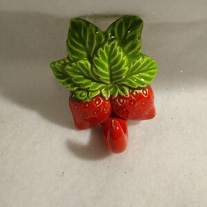 Strawberry Leaf Vintage Ring Holder Hook Made In Japan